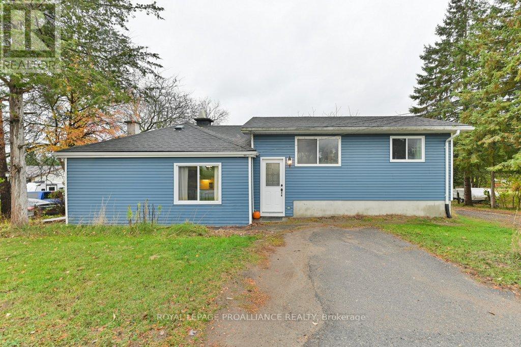 1643 County Road 5, Quinte West, Ontario  K0K 2C0 - Photo 2 - X12534662