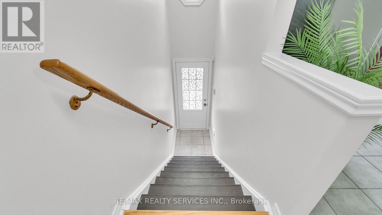 56 - 16 Soldier Street, Brampton, Ontario  L7A 4B6 - Photo 3 - W12534412