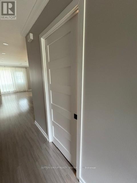 68 - 215 Mississauga Valley Boulevard, Mississauga, Ontario  L5A 1Y7 - Photo 4 - W12534428