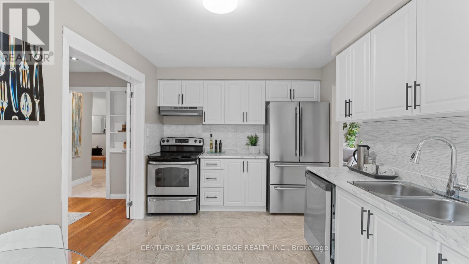 42 Tanager Square, Brampton, Ontario  L6Z 1X2 - Photo 11 - W12534440