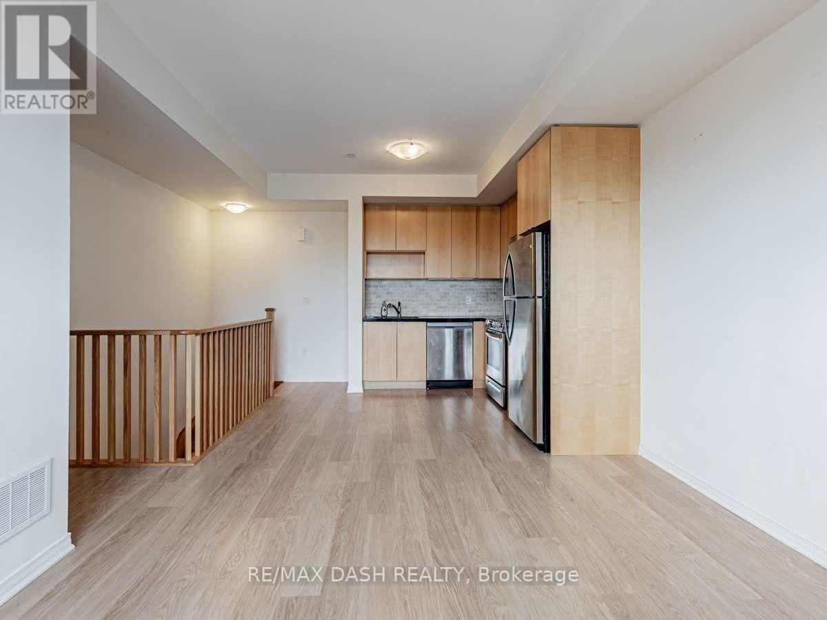 304 - 1110 Briar Hill Avenue E, Toronto, Ontario  M6B 0A9 - Photo 3 - W12534444