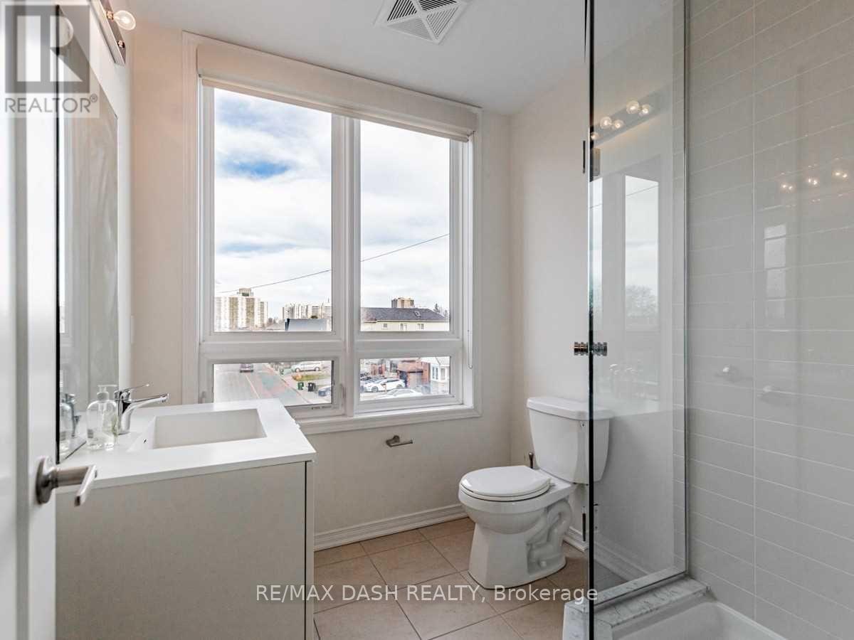 304 - 1110 Briar Hill Avenue E, Toronto, Ontario  M6B 0A9 - Photo 4 - W12534444