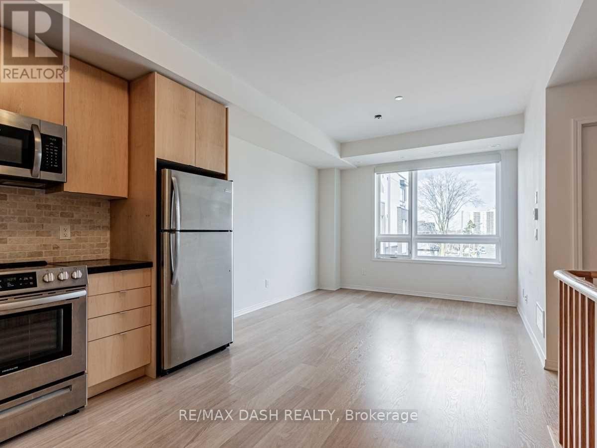 304 - 1110 Briar Hill Avenue E, Toronto, Ontario  M6B 0A9 - Photo 9 - W12534444