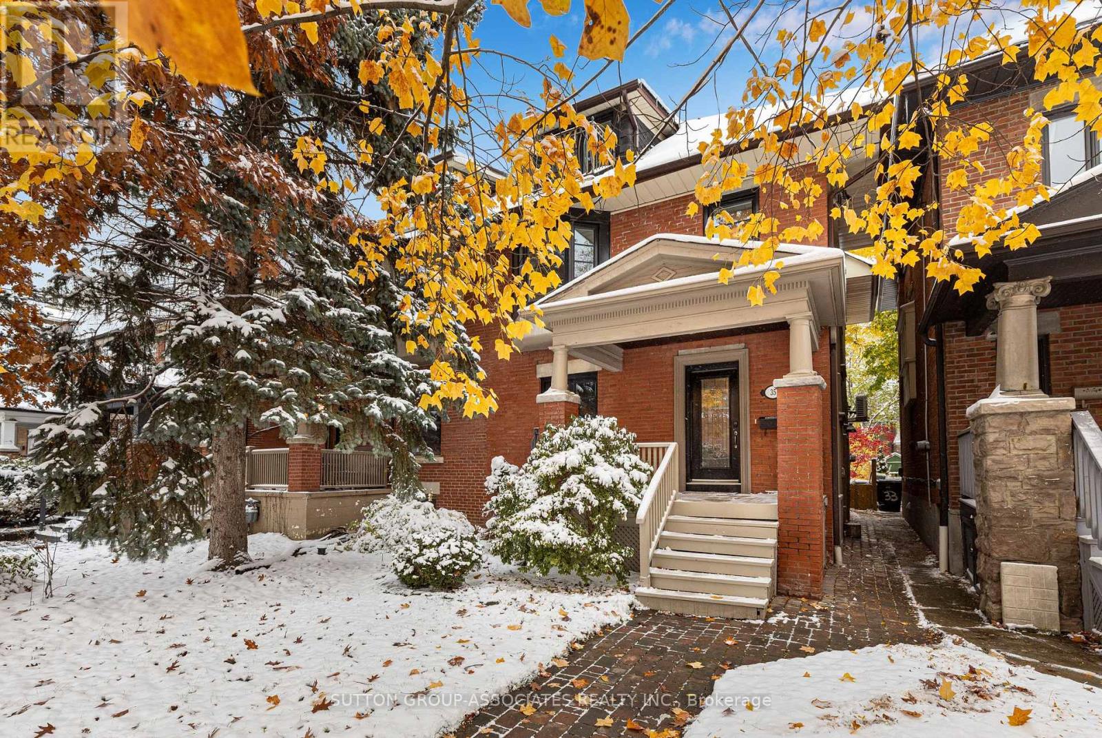 35 HIGHVIEW CRESCENT, Toronto, Ontario