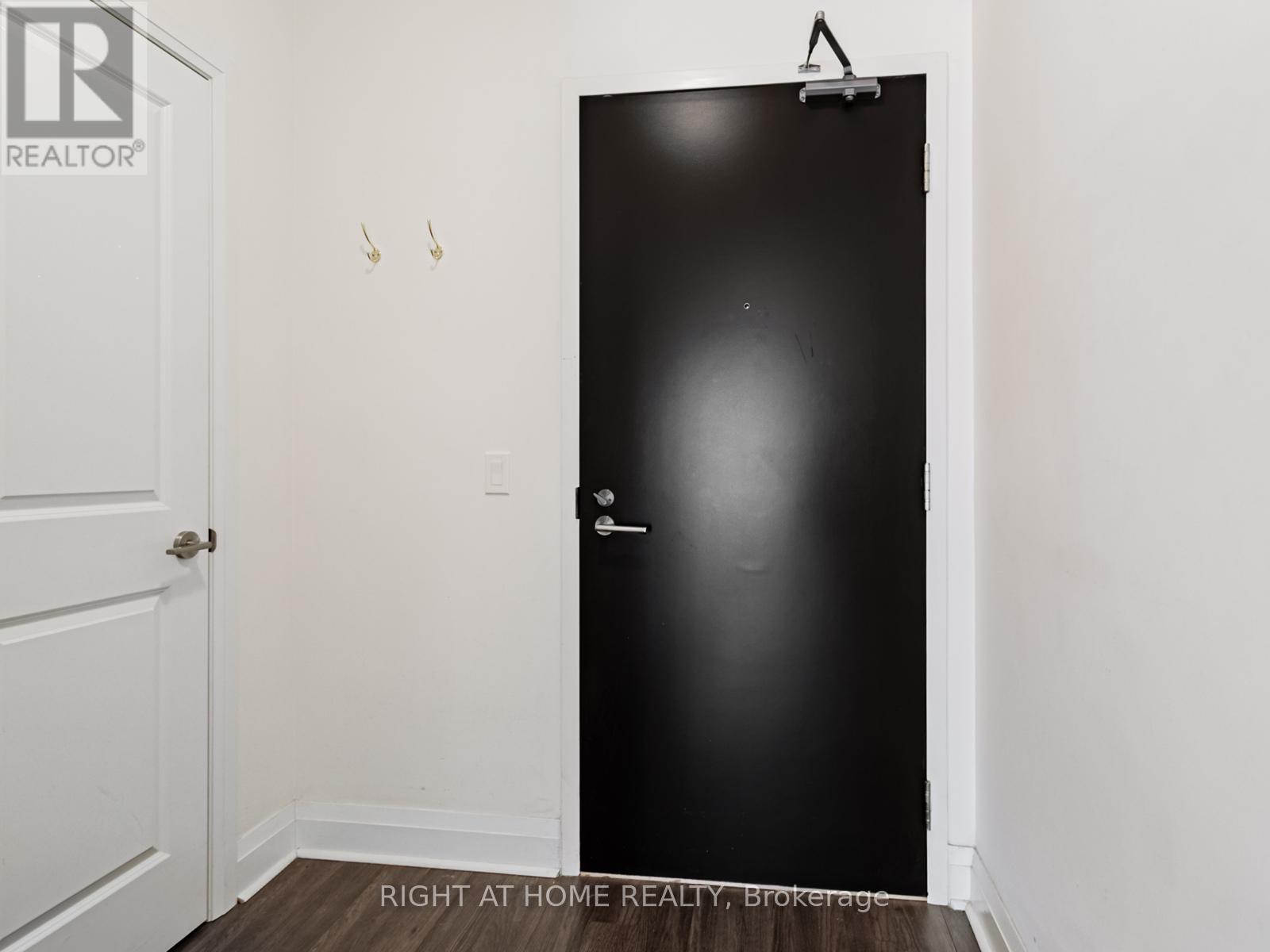 504 - 17 Zorra Street, Toronto, Ontario  M8Z 0C8 - Photo 3 - W12534490