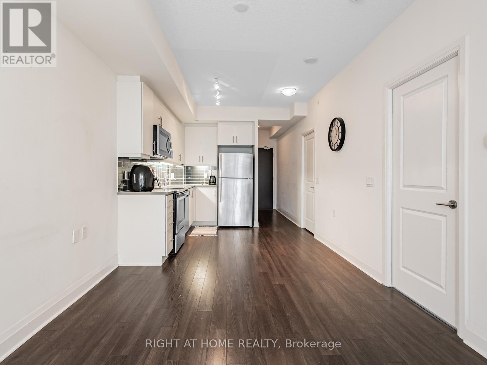 504 - 17 Zorra Street, Toronto, Ontario  M8Z 0C8 - Photo 4 - W12534490