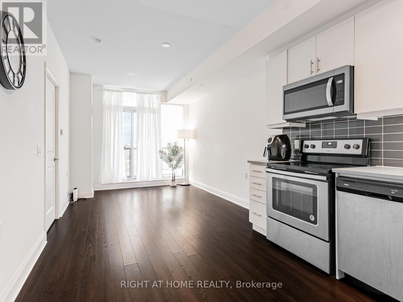 504 - 17 Zorra Street, Toronto, Ontario  M8Z 0C8 - Photo 9 - W12534490