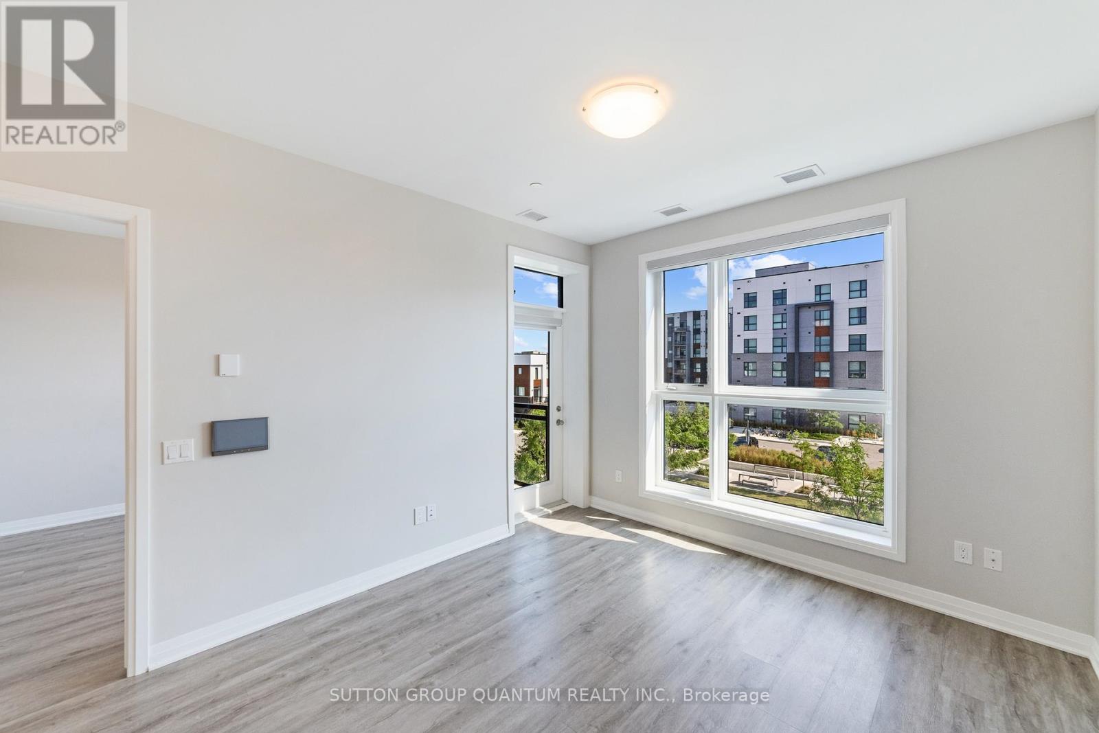 324 - 95 Dundas Street W, Oakville, Ontario  L6M 5N4 - Photo 13 - W12534524