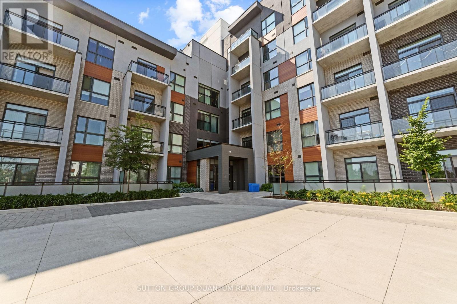 324 - 95 Dundas Street W, Oakville, Ontario  L6M 5N4 - Photo 2 - W12534524