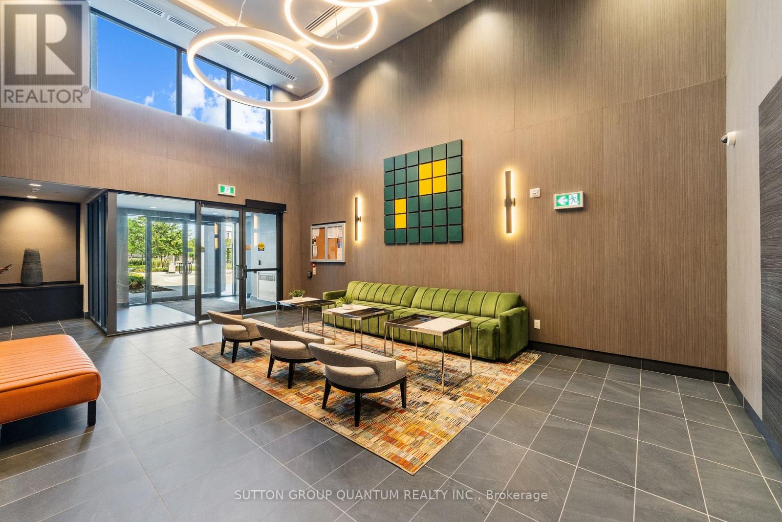 324 - 95 Dundas Street W, Oakville, Ontario  L6M 5N4 - Photo 3 - W12534524