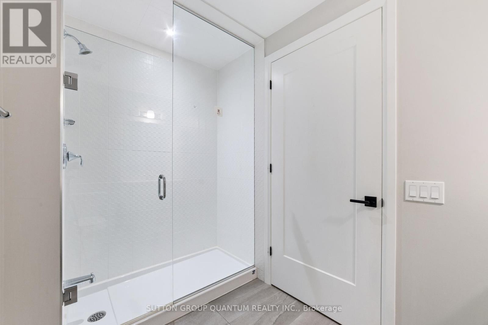 324 - 95 Dundas Street W, Oakville, Ontario  L6M 5N4 - Photo 8 - W12534524