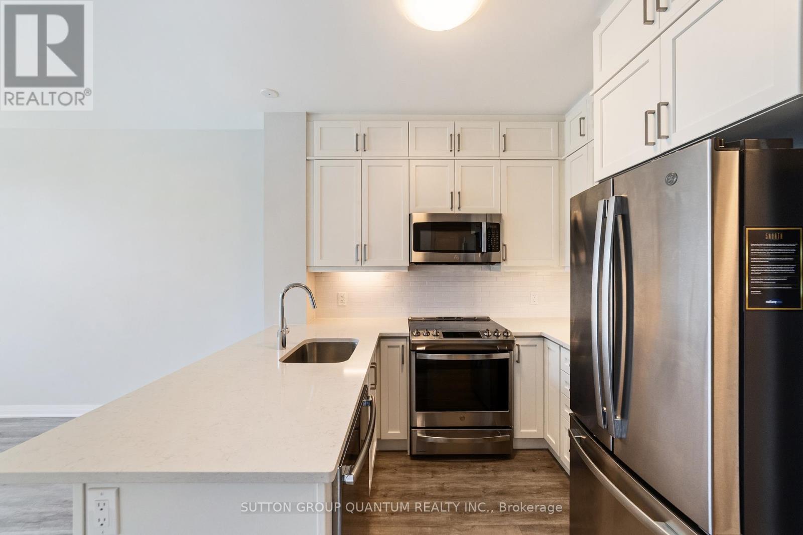 324 - 95 Dundas Street W, Oakville, Ontario  L6M 5N4 - Photo 9 - W12534524