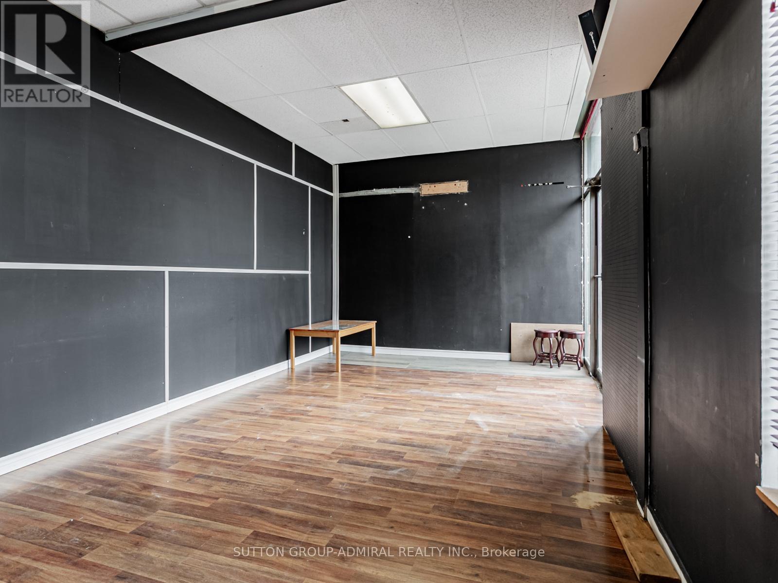 6 - 1605 Sedlescomb Drive, Mississauga, Ontario  L4X 1M4 - Photo 10 - W12534552