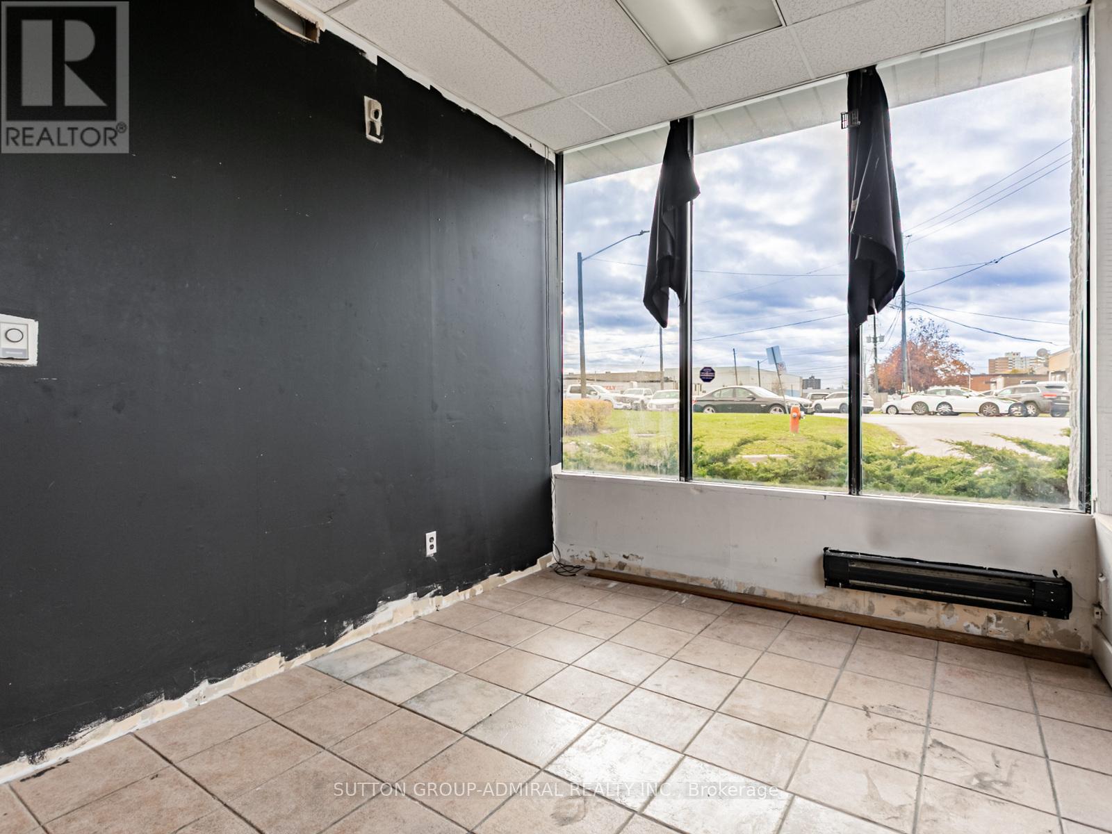 6 - 1605 Sedlescomb Drive, Mississauga, Ontario  L4X 1M4 - Photo 12 - W12534552