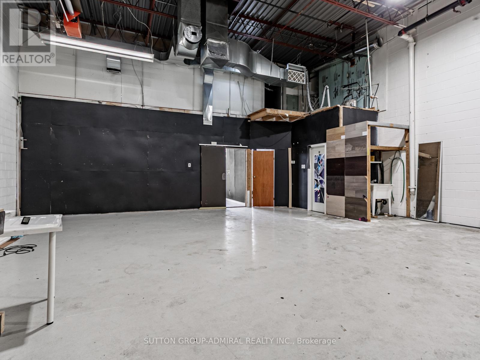 6 - 1605 Sedlescomb Drive, Mississauga, Ontario  L4X 1M4 - Photo 17 - W12534552