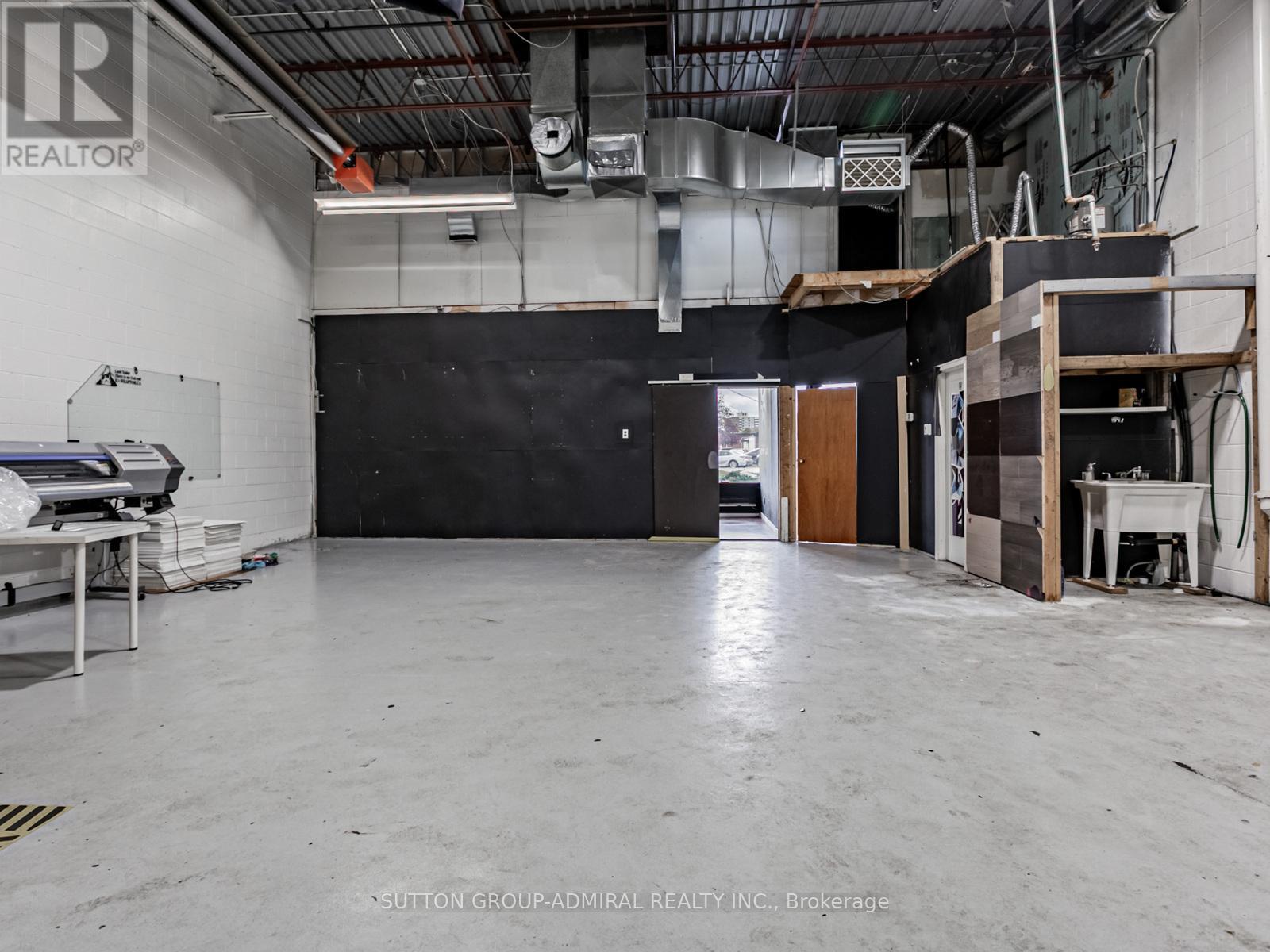 6 - 1605 Sedlescomb Drive, Mississauga, Ontario  L4X 1M4 - Photo 18 - W12534552