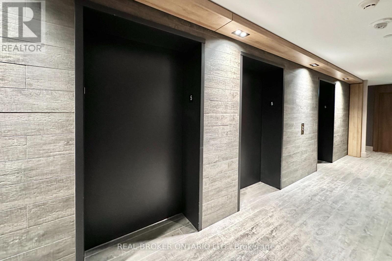 518 - 21 Park Street E, Mississauga, Ontario  L5G 1L7 - Photo 26 - W12534562