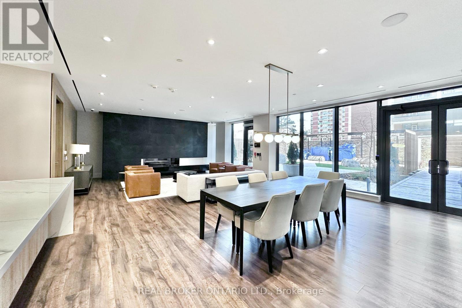 518 - 21 Park Street E, Mississauga, Ontario  L5G 1L7 - Photo 31 - W12534562