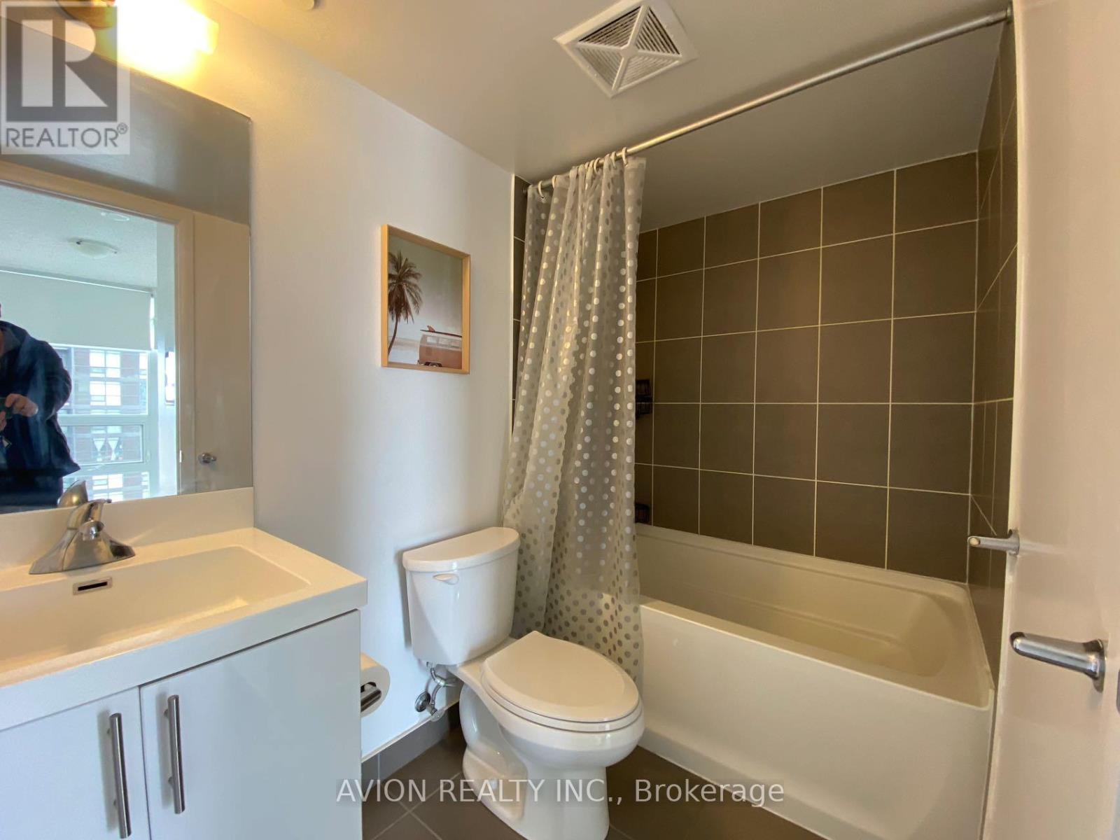 1720 - 800 Lawrence Avenue W, Toronto, Ontario  M6A 0B1 - Photo 11 - W12534566