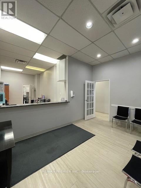 F - 2120 Eglinton Avenue W, Toronto, Ontario  M6E 2K8 - Photo 17 - W12534590