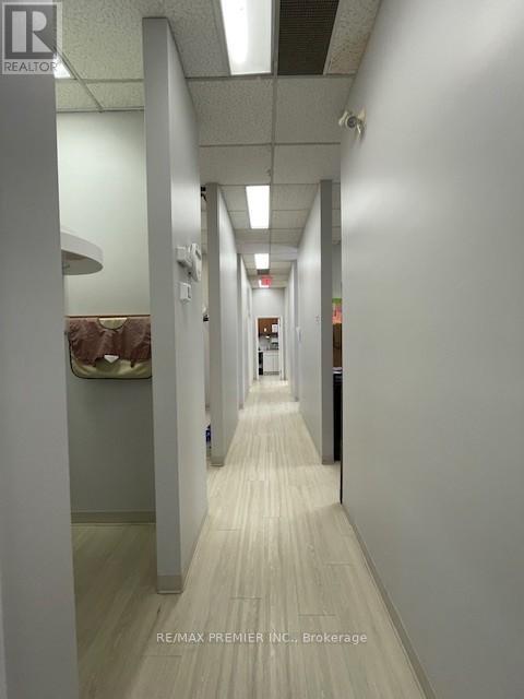 F - 2120 Eglinton Avenue W, Toronto, Ontario  M6E 2K8 - Photo 20 - W12534590