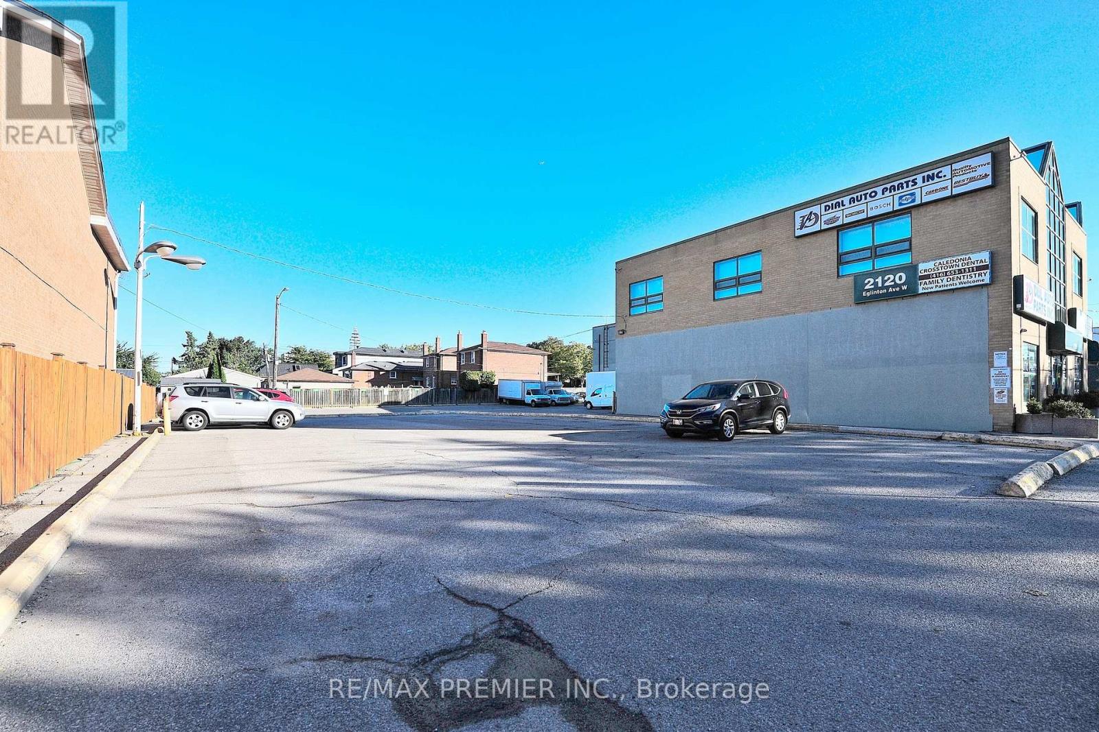 F - 2120 Eglinton Avenue W, Toronto, Ontario  M6E 2K8 - Photo 28 - W12534590