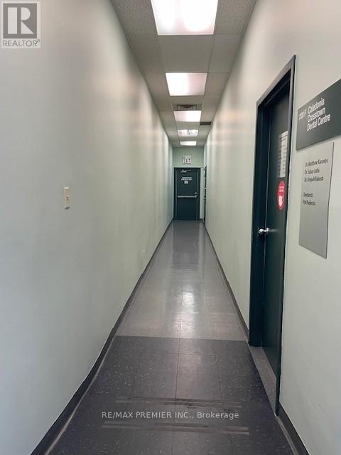 F - 2120 Eglinton Avenue W, Toronto, Ontario  M6E 2K8 - Photo 8 - W12534590