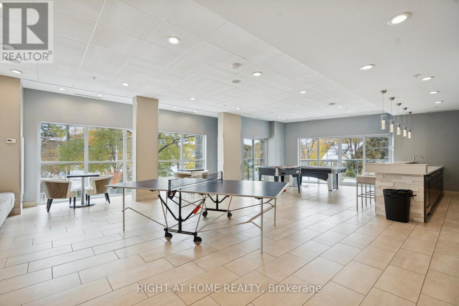 1002 - 551 Maple Avenue, Burlington, Ontario  L7S 1M7 - Photo 15 - W12534612