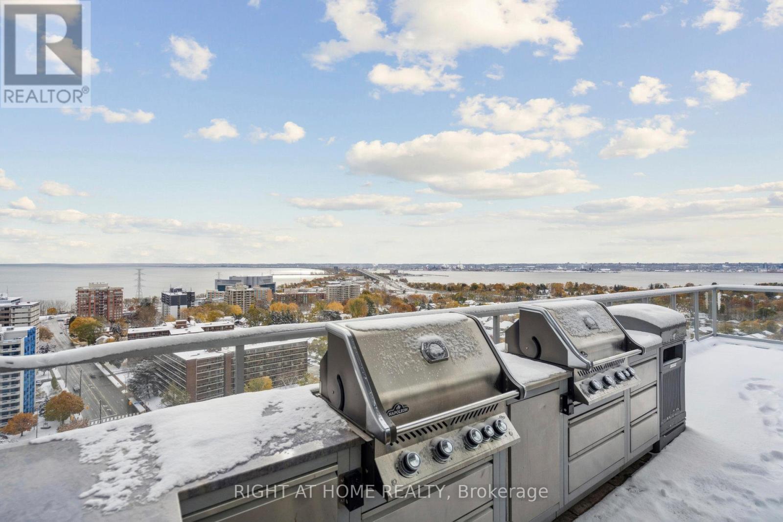 1002 - 551 Maple Avenue, Burlington, Ontario  L7S 1M7 - Photo 20 - W12534612