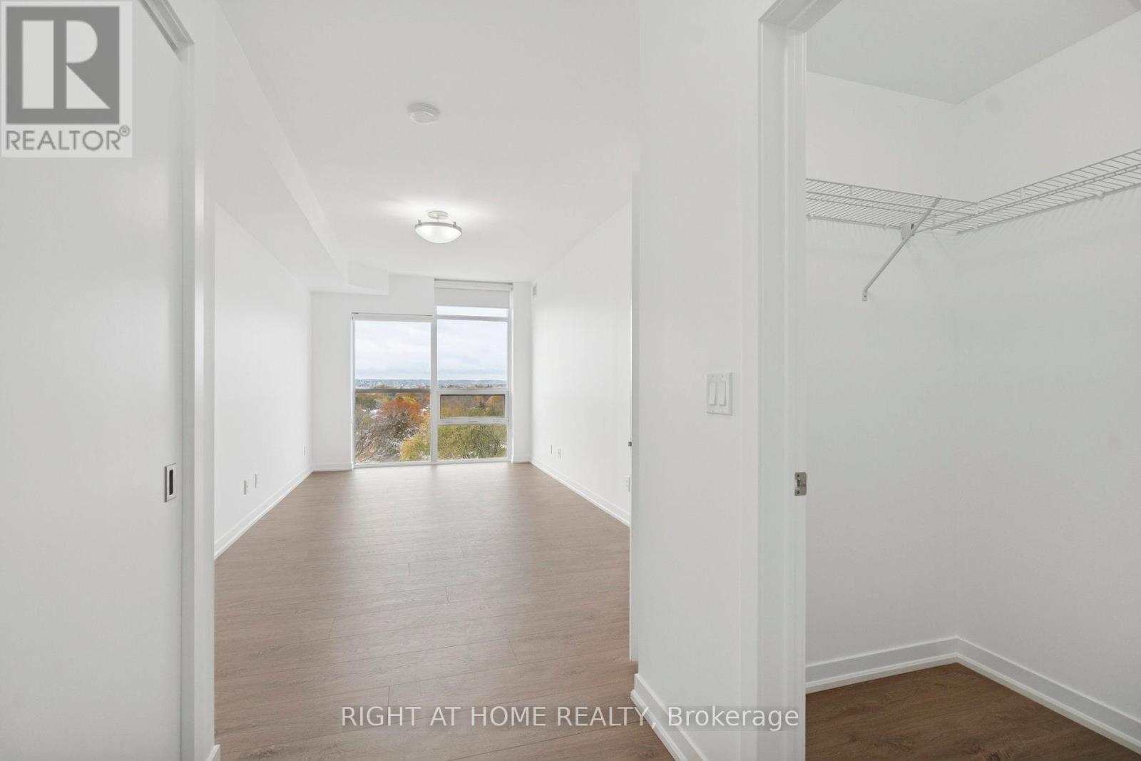 1002 - 551 Maple Avenue, Burlington, Ontario  L7S 1M7 - Photo 8 - W12534612