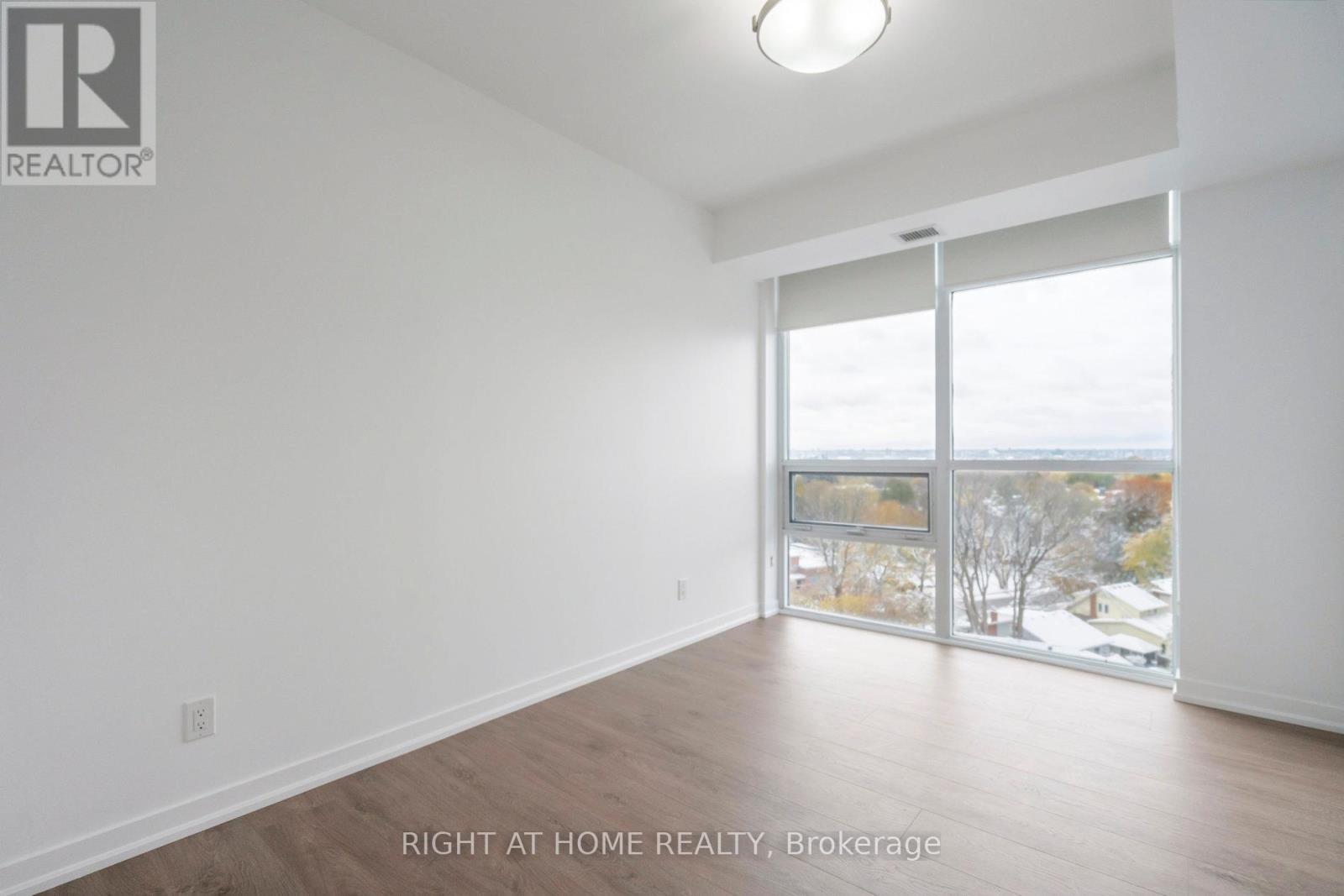 1002 - 551 Maple Avenue, Burlington, Ontario  L7S 1M7 - Photo 9 - W12534612