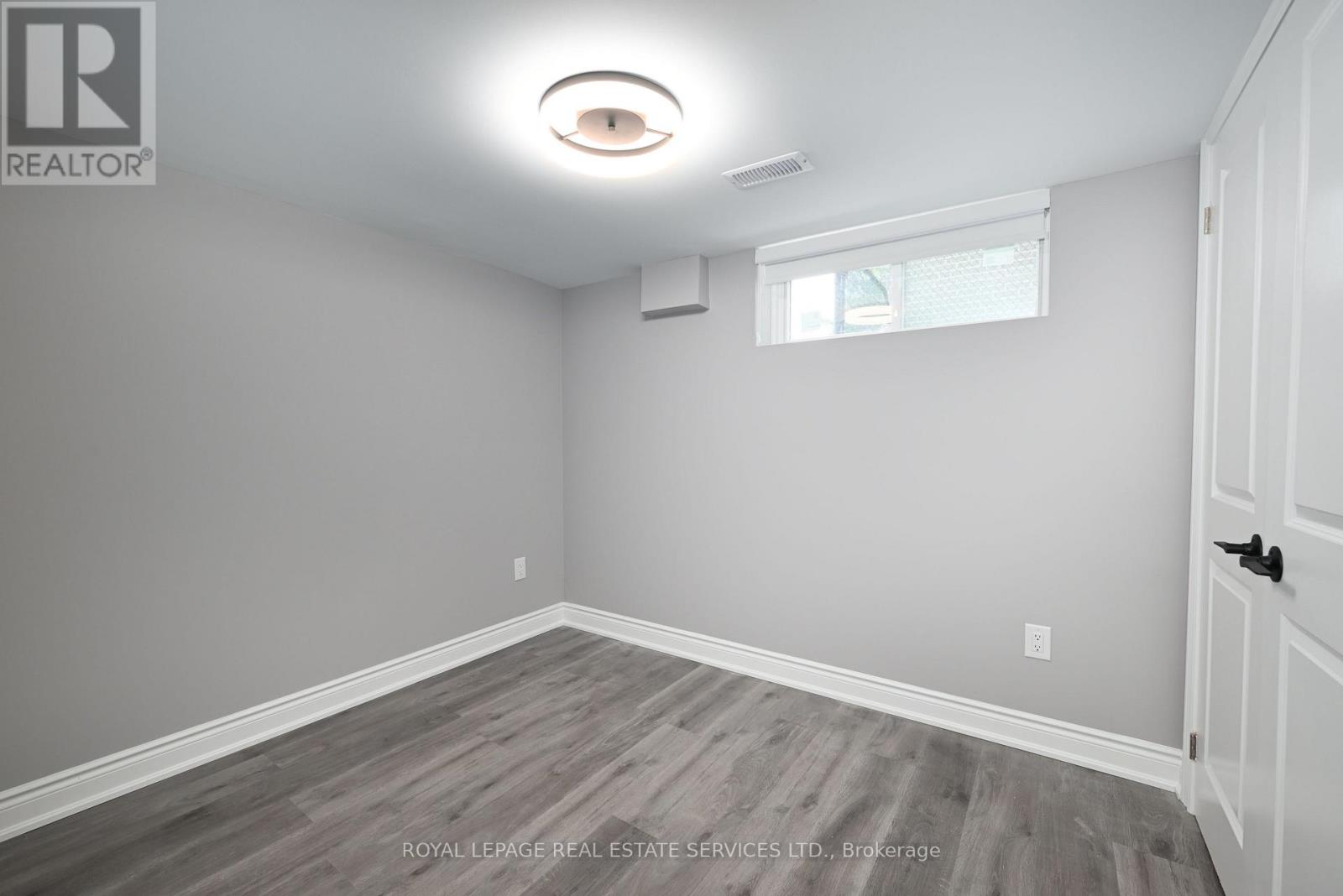 Lower - 1295 Pinegrove Road, Oakville, Ontario  L6L 2X2 - Photo 12 - W12534624