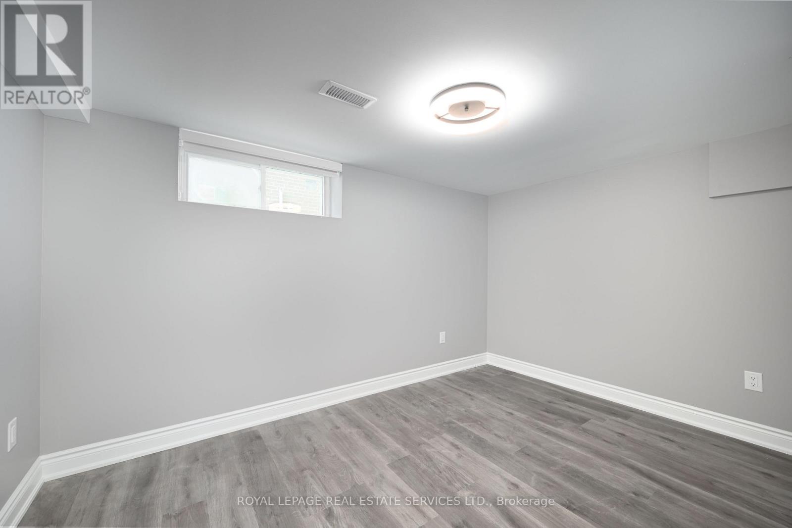 Lower - 1295 Pinegrove Road, Oakville, Ontario  L6L 2X2 - Photo 14 - W12534624