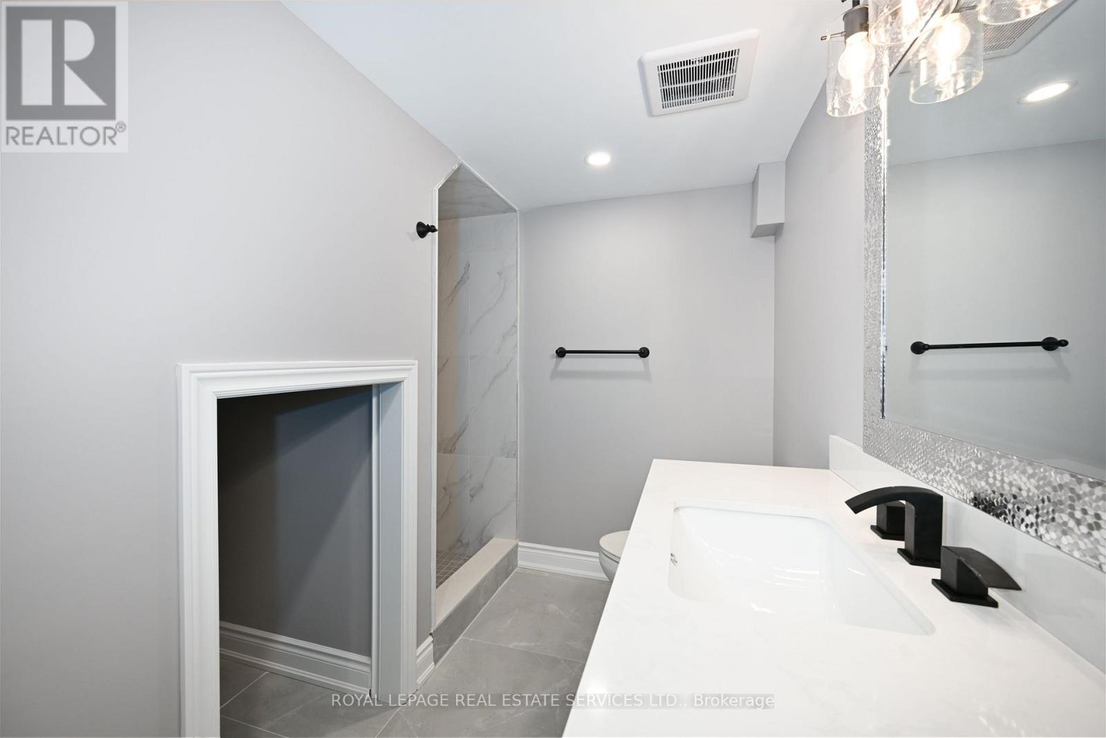 Lower - 1295 Pinegrove Road, Oakville, Ontario  L6L 2X2 - Photo 16 - W12534624