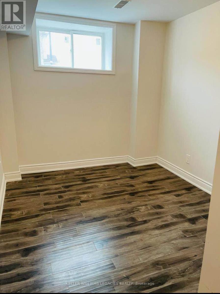 602 Remembrance Road, Brampton, Ontario  L7A 0C7 - Photo 5 - W12519612