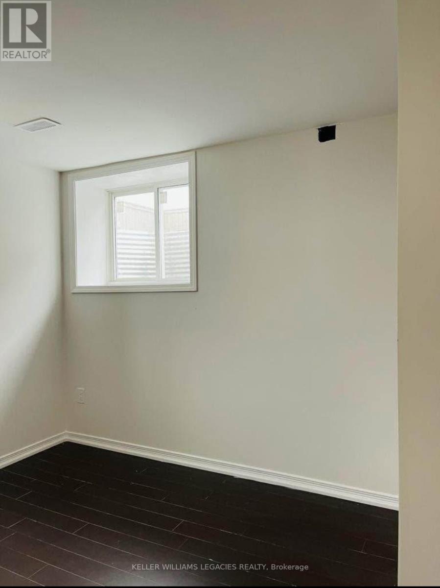 602 Remembrance Road, Brampton, Ontario  L7A 0C7 - Photo 7 - W12519612