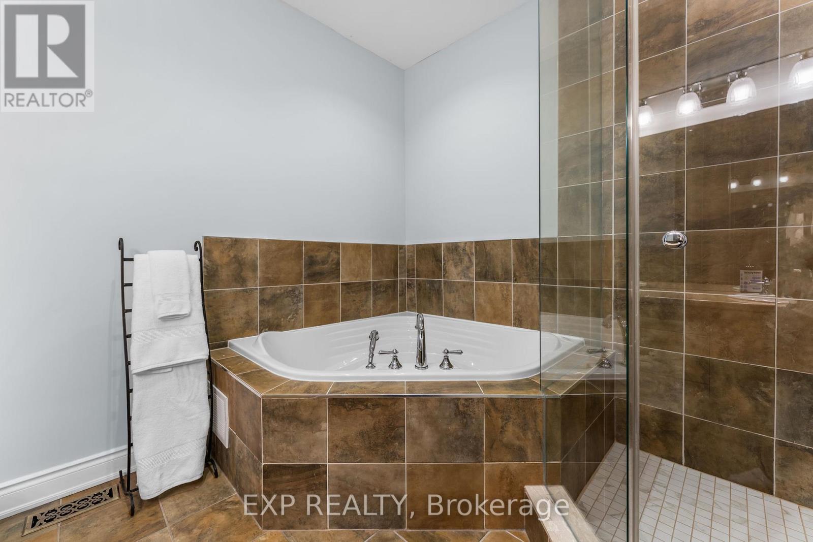 448 Stratford Road, Oakville, Ontario  L6H 6Z2 - Photo 26 - W12529278