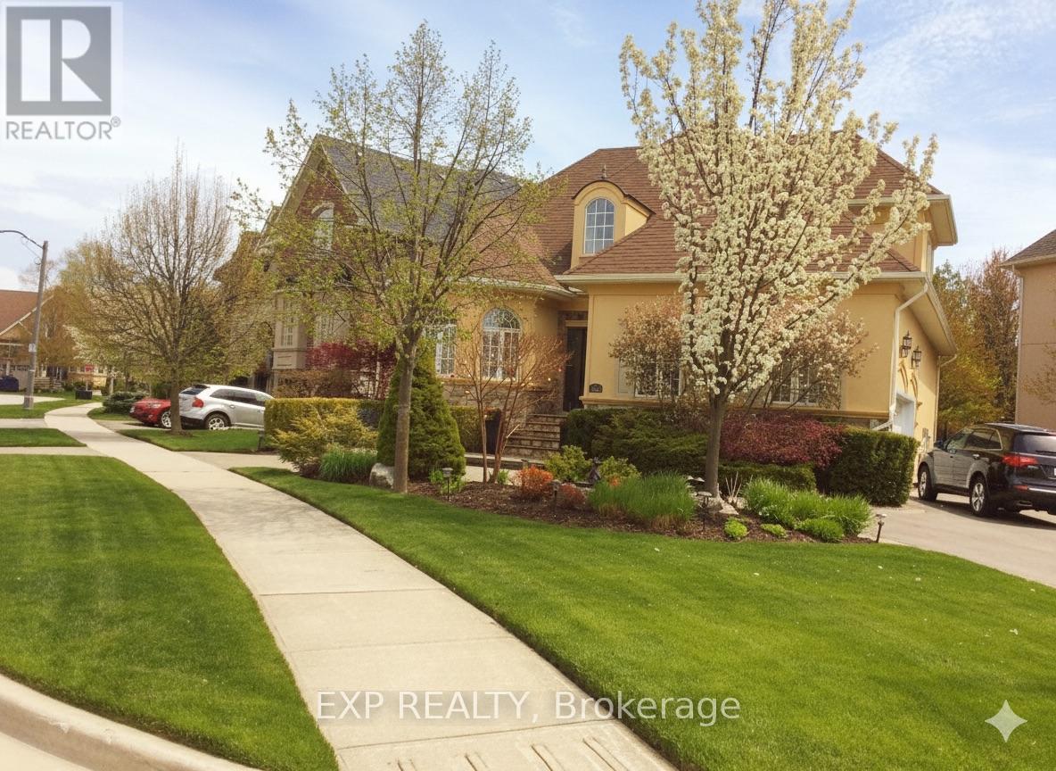 448 Stratford Road, Oakville, Ontario  L6H 6Z2 - Photo 5 - W12529278