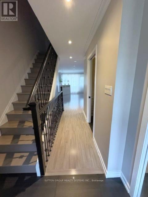 68 - 215 Mississauga Valley Boulevard, Mississauga, Ontario  L5A 1Y7 - Photo 2 - W12534428