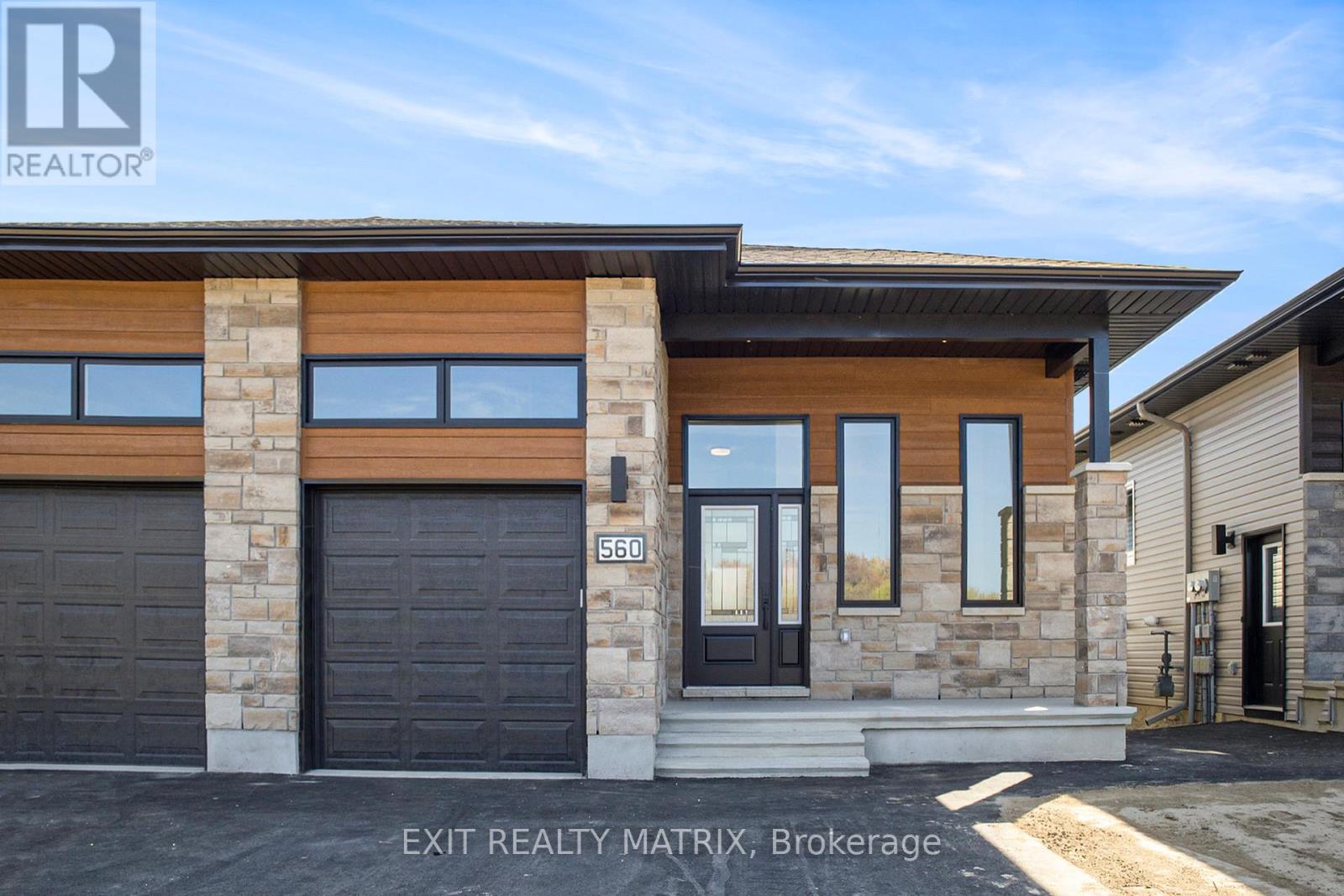 B - 560 REGINA STREET, Russell, Ontario