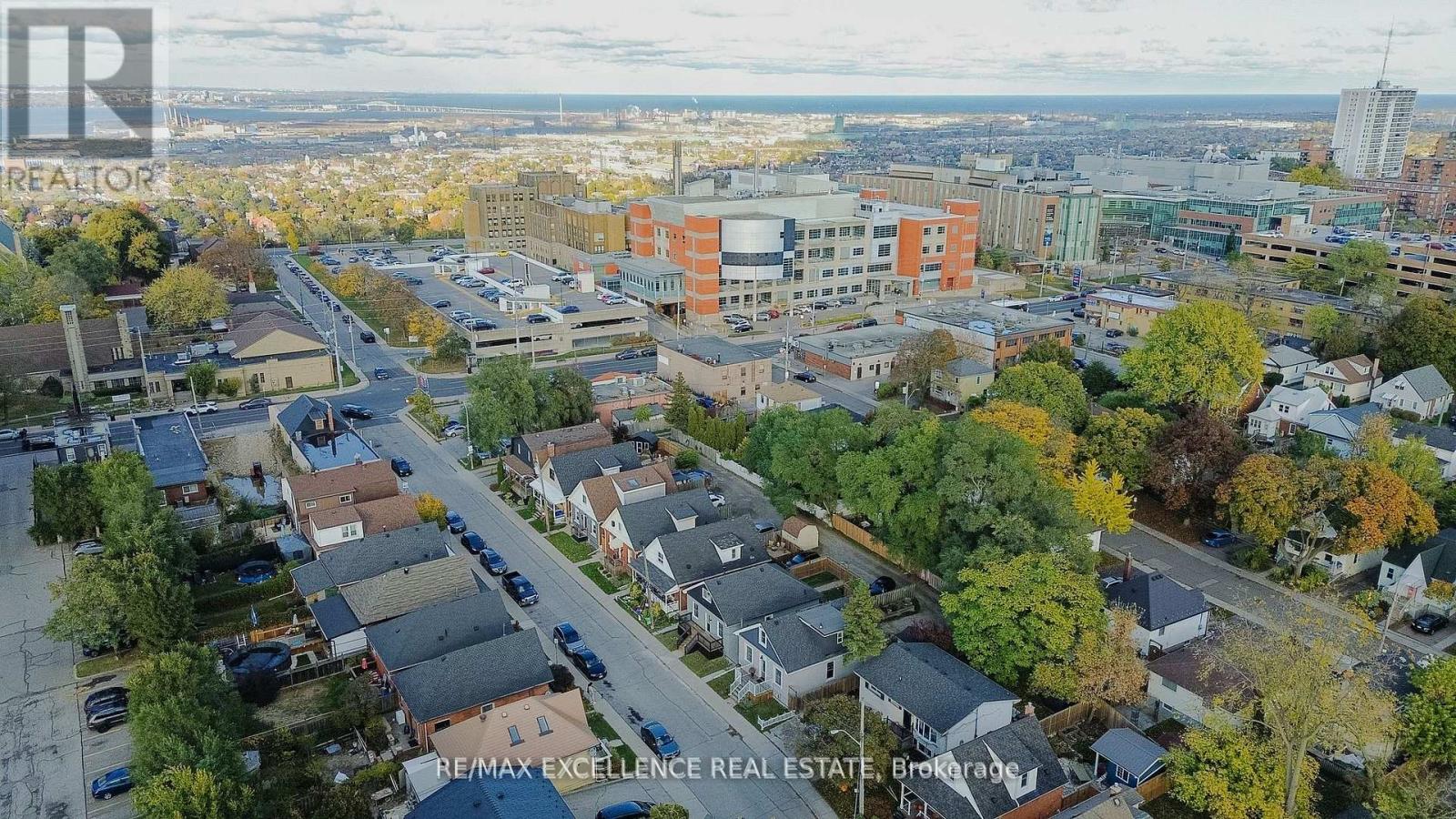 11 East 25th Street, Hamilton, Ontario  L8V 2Z9 - Photo 25 - X12534380