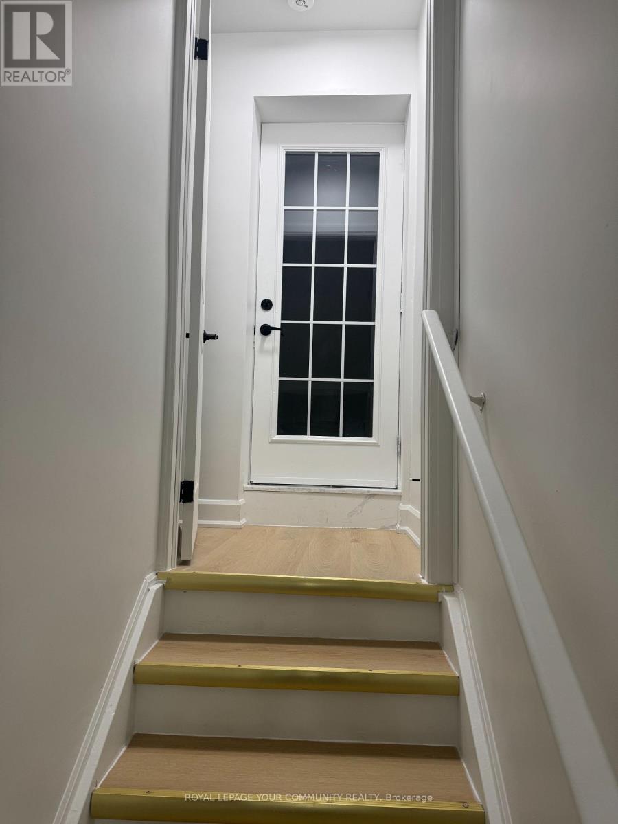 8 Slater Mill Place, Hamilton, Ontario  L8B 0T8 - Photo 2 - X12534414