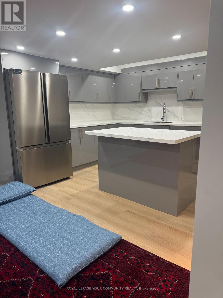 8 Slater Mill Place, Hamilton, Ontario  L8B 0T8 - Photo 5 - X12534414