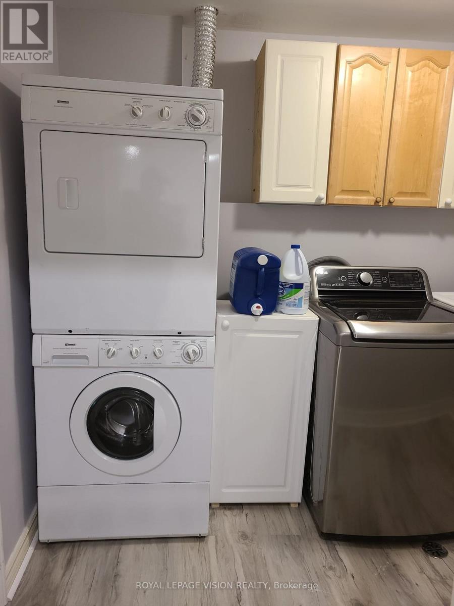 Lower - 8001 Woodsview Crescent, Niagara Falls, Ontario  L2H 3E9 - Photo 11 - X12534476