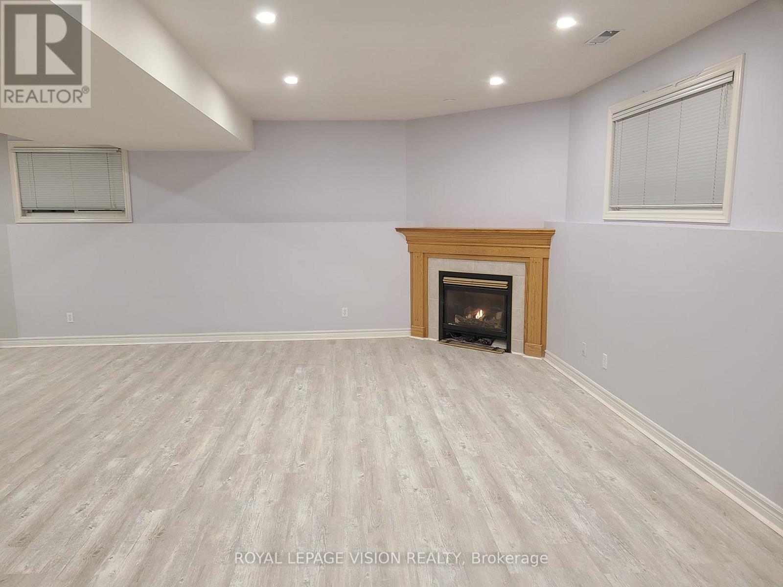 Lower - 8001 Woodsview Crescent, Niagara Falls, Ontario  L2H 3E9 - Photo 3 - X12534476