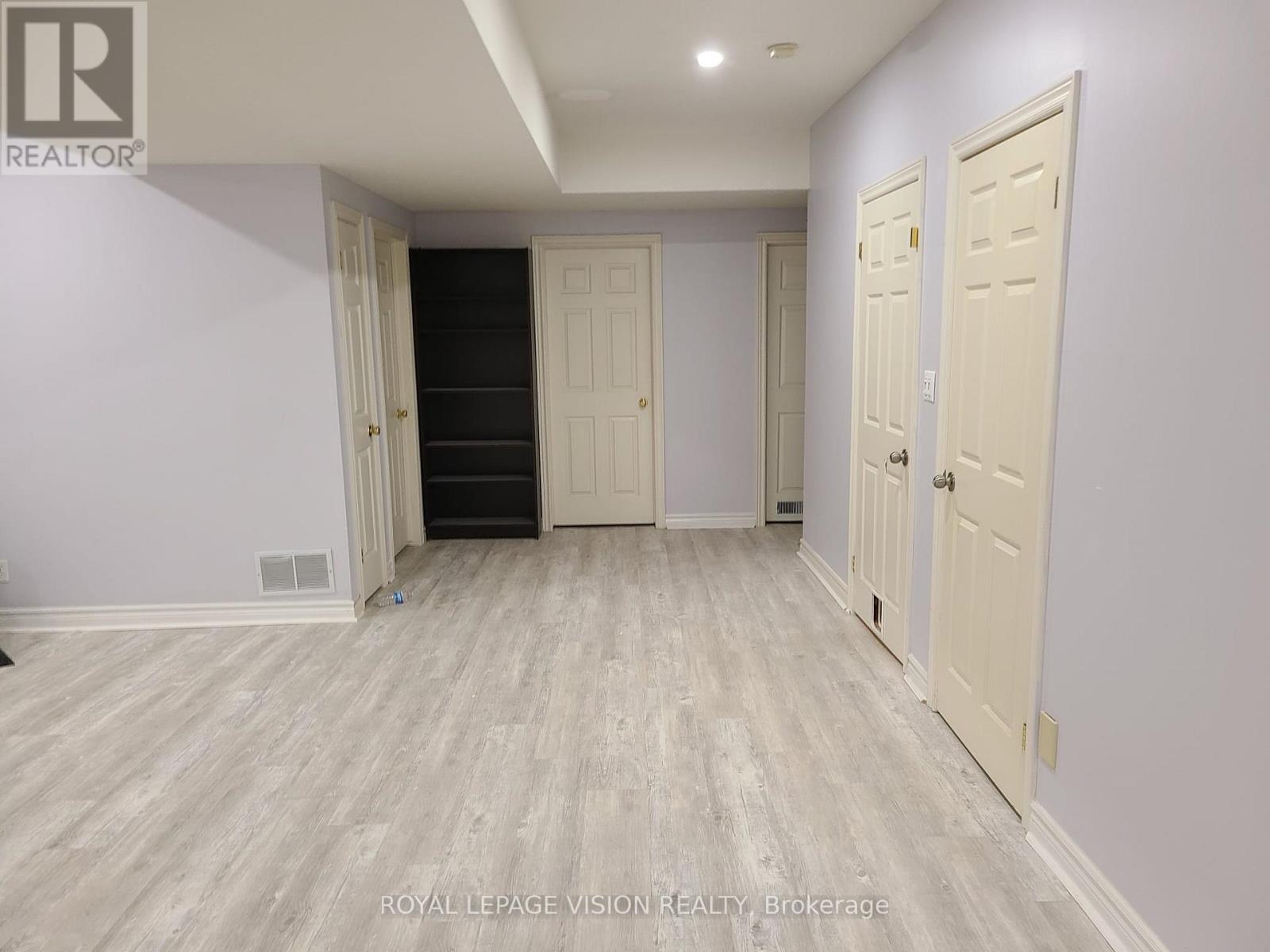 Lower - 8001 Woodsview Crescent, Niagara Falls, Ontario  L2H 3E9 - Photo 6 - X12534476