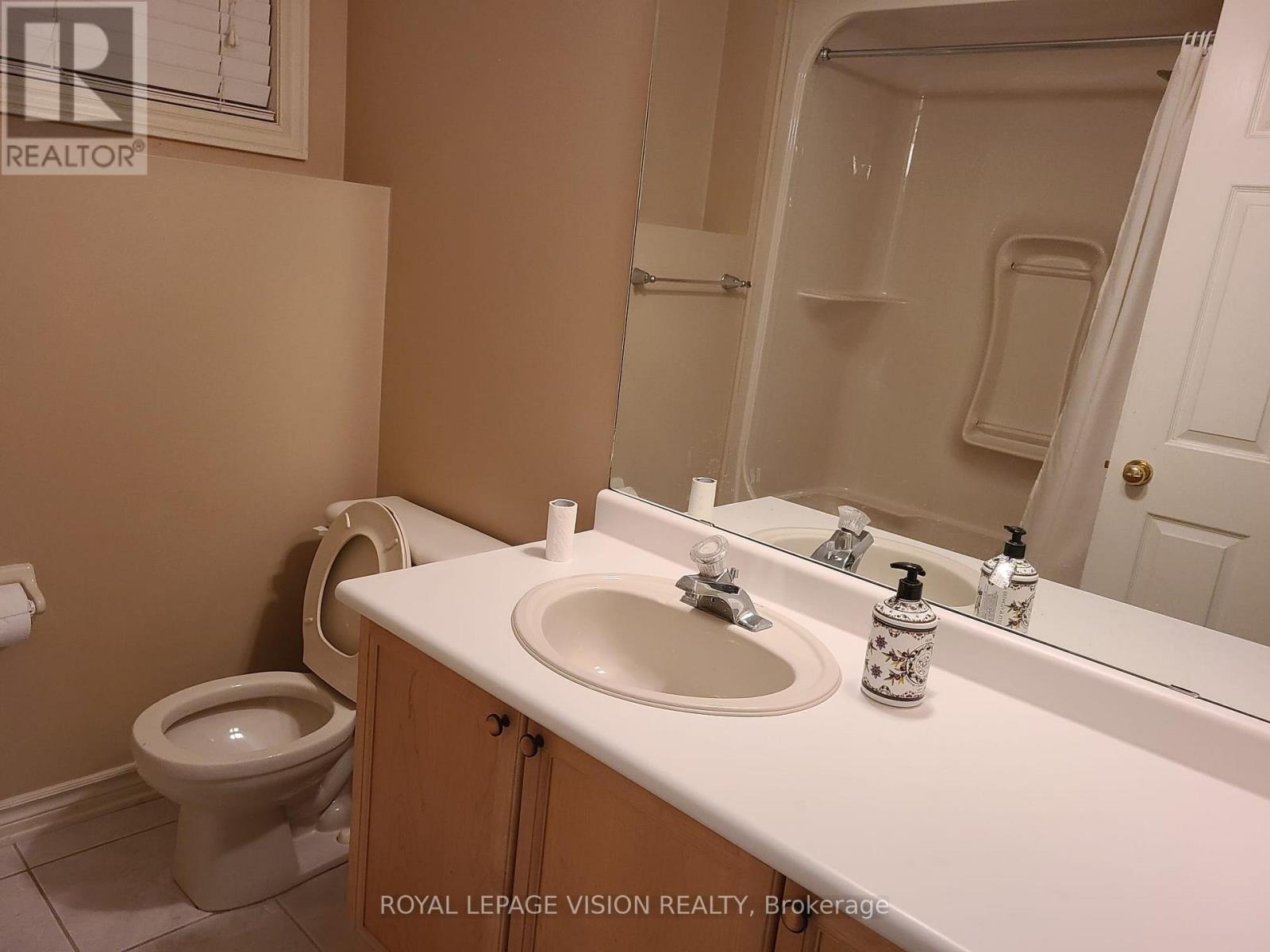 Lower - 8001 Woodsview Crescent, Niagara Falls, Ontario  L2H 3E9 - Photo 8 - X12534476