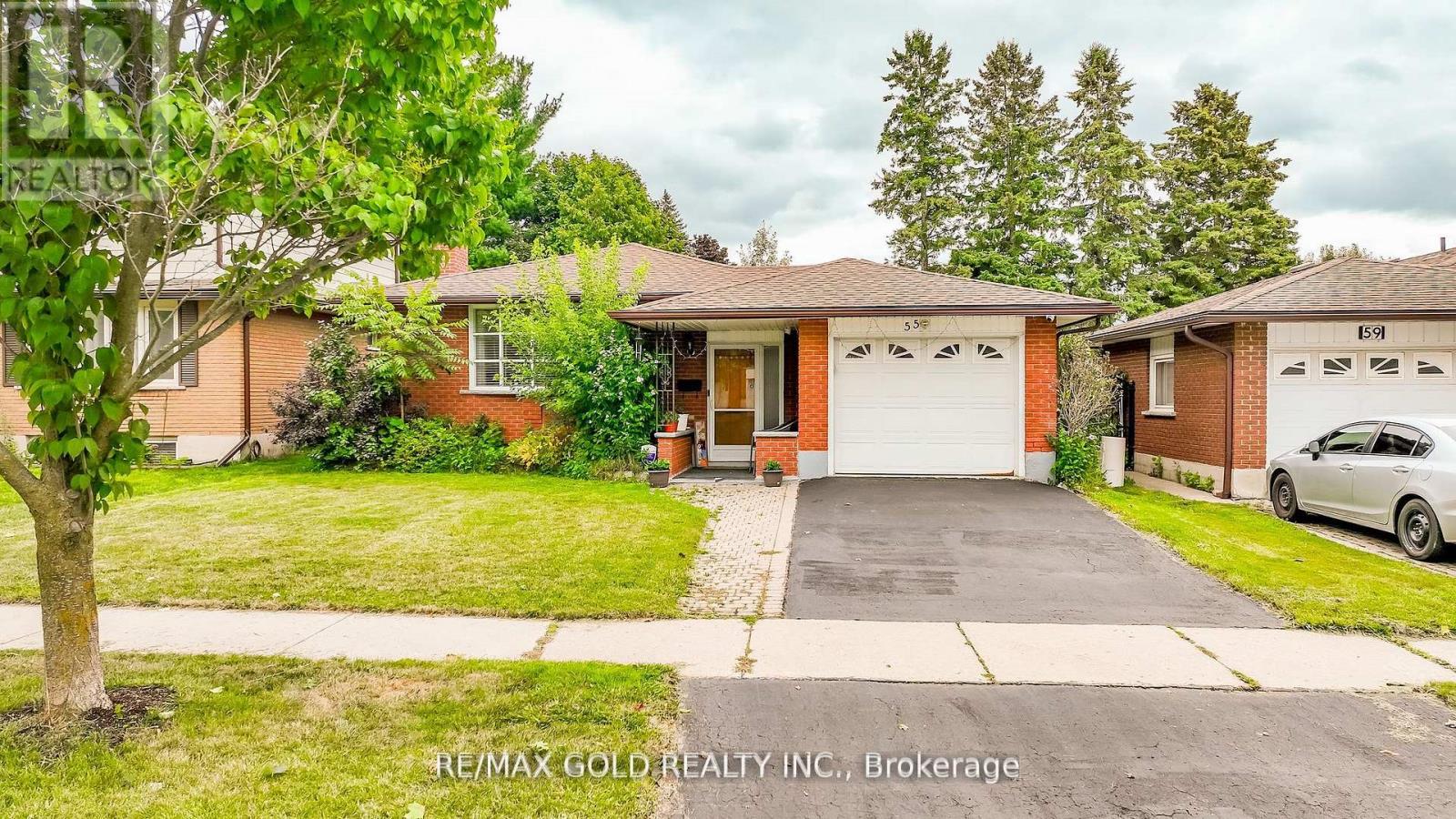 55 Ramblewood Way, Kitchener, Ontario  N2N 1G8 - Photo 2 - X12534508