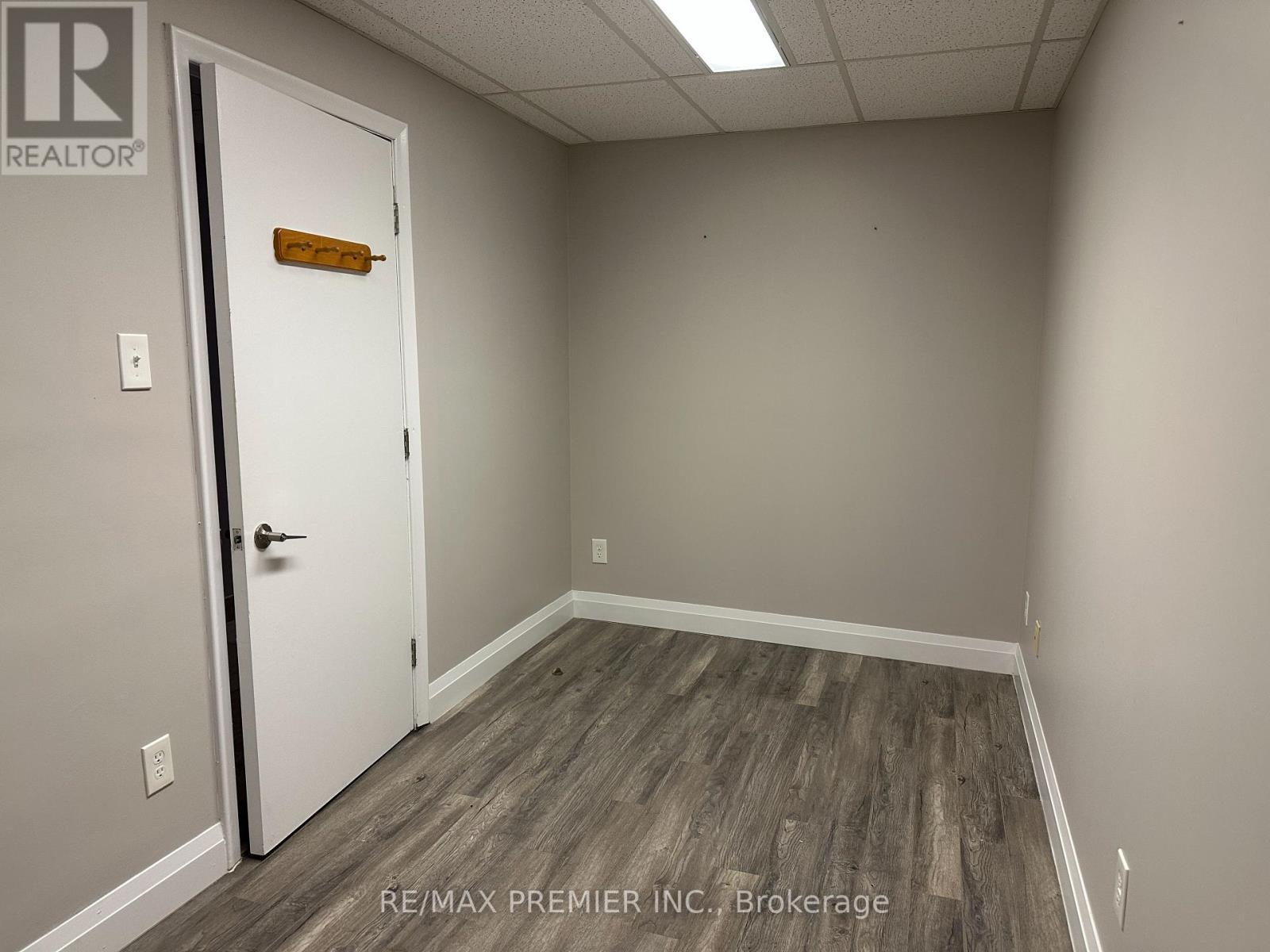 M03 - 70 King Street E, Hamilton, Ontario  L8G 1K2 - Photo 7 - X12534554