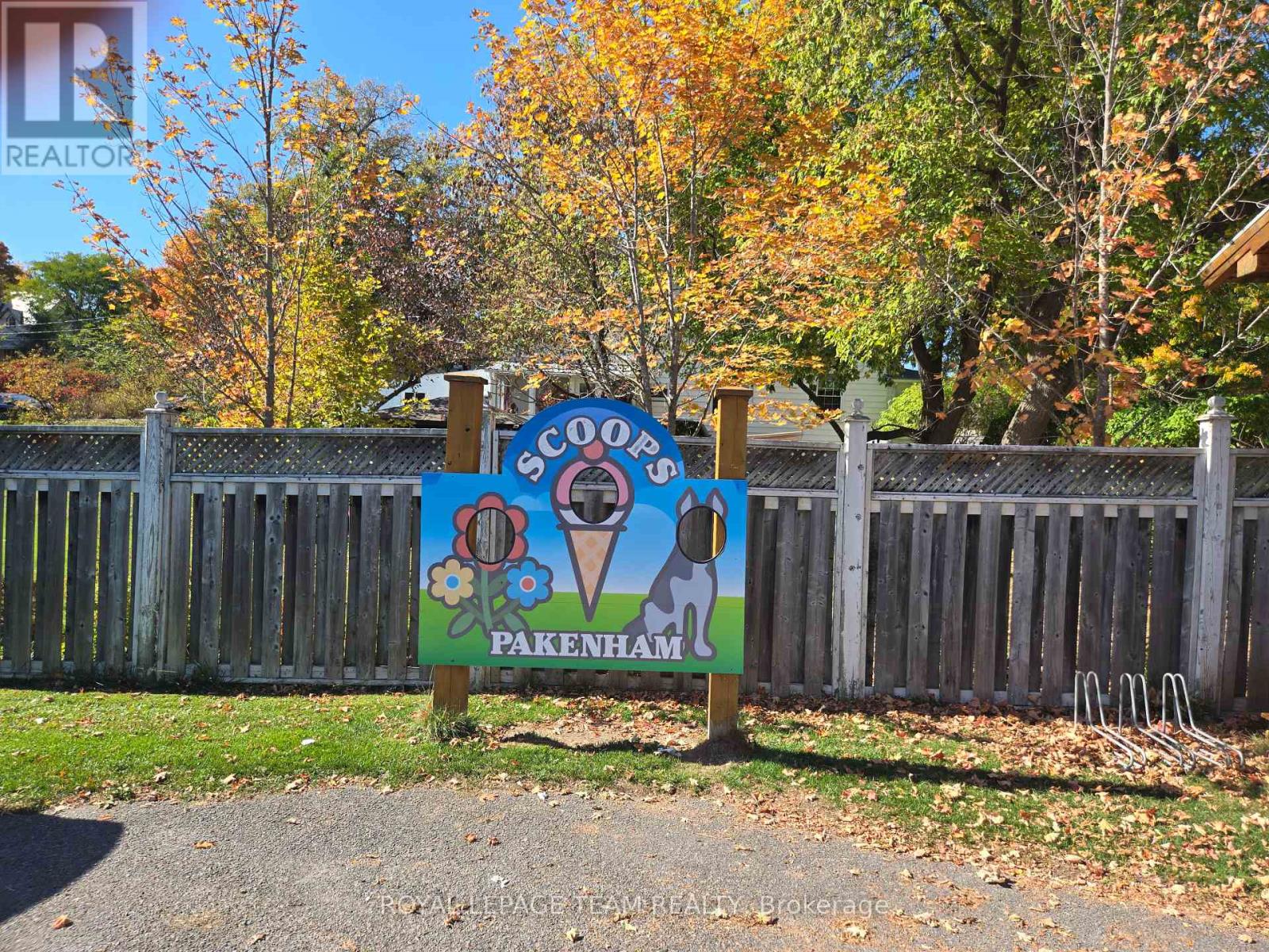 111 WABA ROAD, Mississippi Mills, Ontario